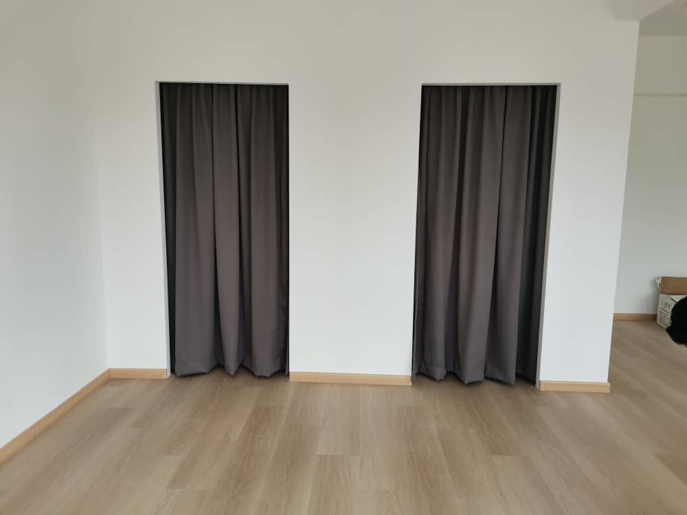 DOOR CURTAIN